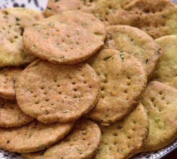 Methi Mathiri